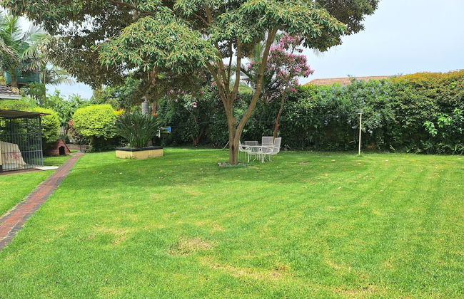 Charming 6-bed House With Swimming Pool in Harare - Foto 35