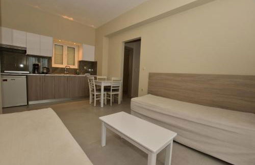 Flisvos Rooms - Photo 7