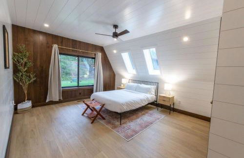 TreeTops Ayframe, Supersized AFrame on the River with Hot Tub - Foto 60