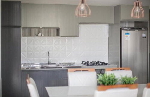 Apto Decorado Ed Algarve, Com Piscina,3 minutos do Expocentro de BC - Foto 28