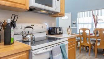 *4BR 2BA N Shore Hidden Retreat* - Photo 3, stove, dishwasher, pet friendly, toaster, minibar
