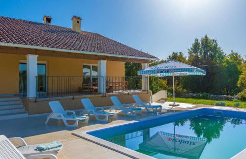 Villa Antonia, a beautiful pool villa in a large 1900 sqm garden - Foto 28