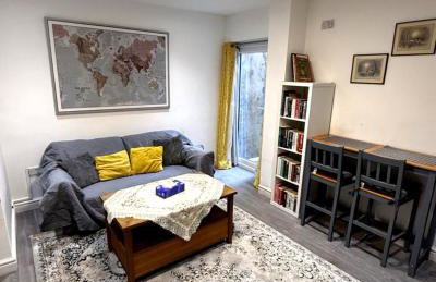 Stylish Apartment with Private Garden Near Victoria Park East London - Photo 9