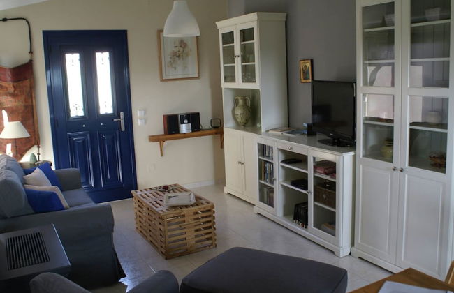 Holiday Home With Garden in Kritinia - Foto 6