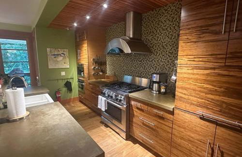 Coveted Creekside Setting, Near Downtown And Bogert Park - Foto 4