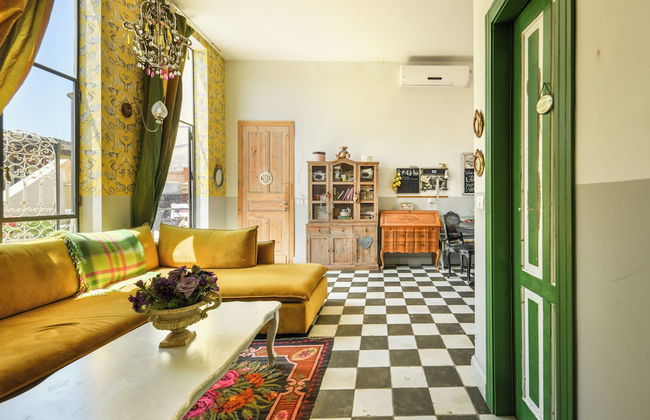 Elegant 1BR Apt w Balcony in the City - Photo 24