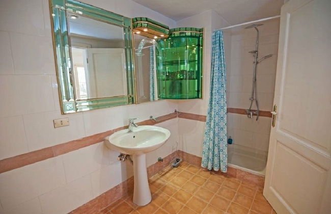 Chic 4-Bedroom White Villa for Rent in El Gouna Egypt - Foto 13