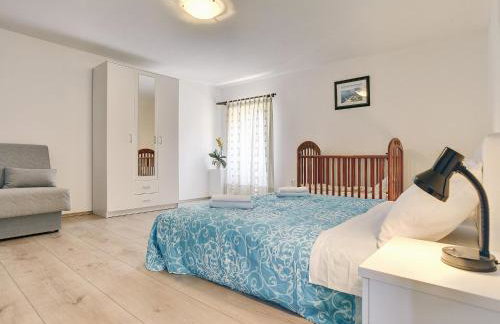 Apartment With Modern Decor and Spacious Garden, 3 km From the Beach - Foto 56