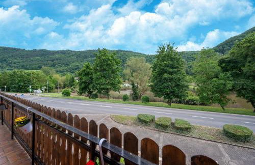 Serene Stay by the Moselle - Foto 72