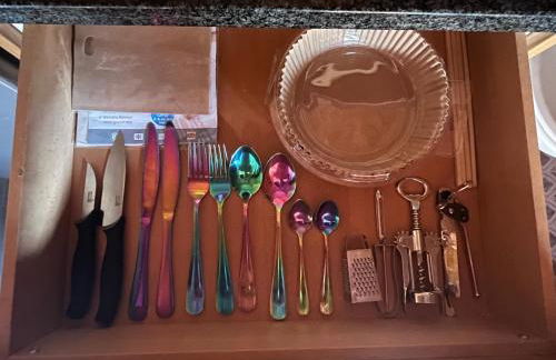 Romantic Swiss Cabin Hideaway & Hot Tub Spa Pool - Foto 38