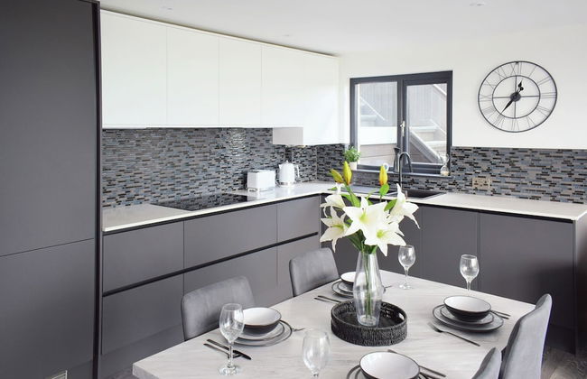 New Panoramic Riverview Apartment With Ev Plug - Foto 9