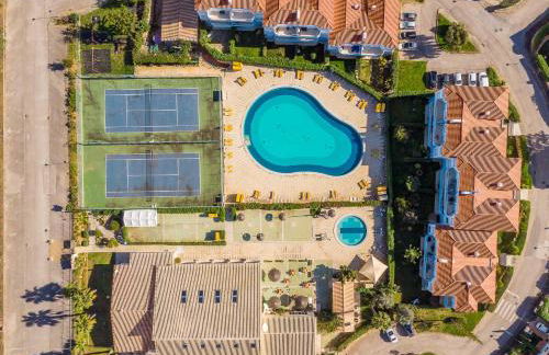 T2 Oásis Parque, Piscinas, Jacuzzi e ténis! - Foto 3