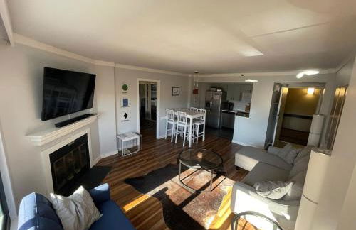 2 BR, 2 Bath Condo on the slopes with night skiing! - Foto 14