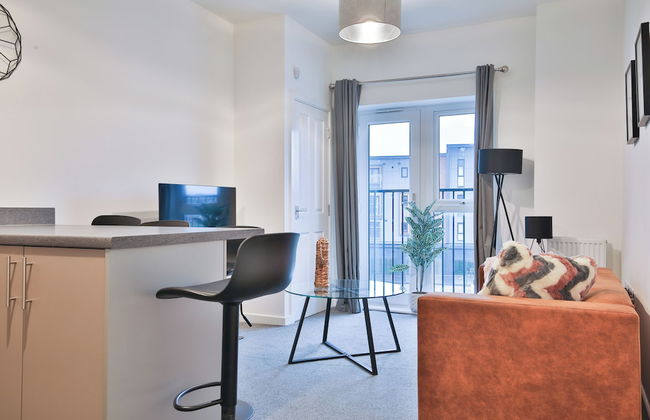 2 Bed Flat with Parking Near Waterfront - Foto 30