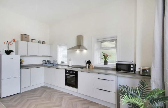 Stylish Large 1-bed Apartment in Tunbridge Wells - Photo 4