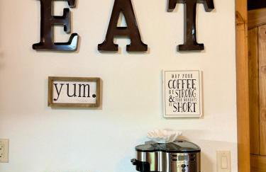 The Carriage House Walk to River Lake In Town - Foto 29