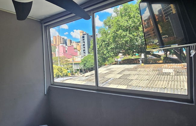 36 PROMO $ 11 Bedrooms with bathrooms Aprtmnt + 2 Jacuzzis and a rooftop pool. @Poblado - Foto $