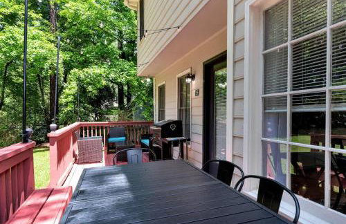 4BR Cozy Family Retreat Near Mall of GA, Near Lake Lanier - Sleeps 10 - Foto 59