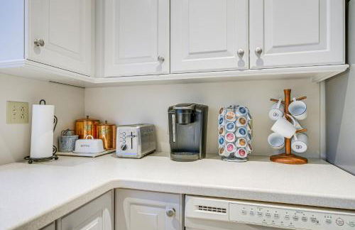 Lakefront Raleigh Home with Deck 12 Mi to Downtown! - Foto 8