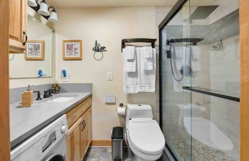 TahoeCozy with Pool Hot Tub and Near Northstar - Foto 5