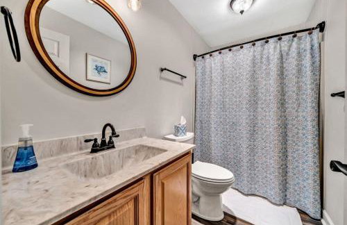 Waterfront Lake House Ideal Dock for Boats, Swimming, Fishing - Foto 22