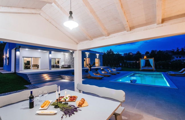 Villa With Private Pool and Garden - Foto 19