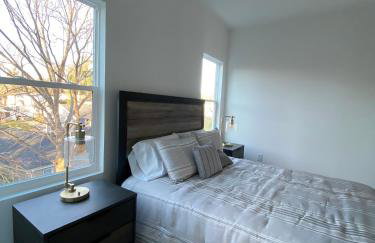 Entire Home Close to BOA Stadium & City - Foto 48