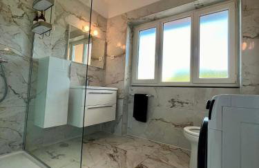 Newly Refurbished Komiza Haven - Photo 34