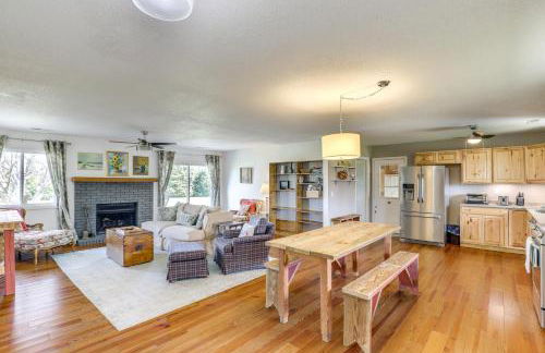 River Access and Gorgeous Views Pisgah Forest Home! - Foto 1