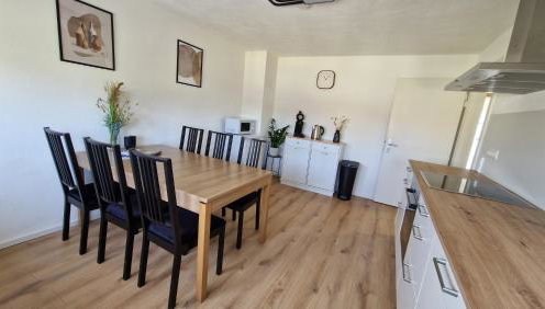 FeWoThoma - Your2ndHome - - Foto 1, wardrobe, minibar