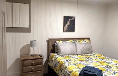 Peaceful Lake House - Photo 16