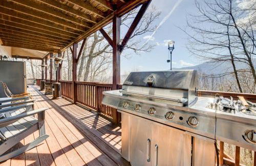 Stunning Maggie Valley Getaway with Decks, Fire Pit! - Foto 28