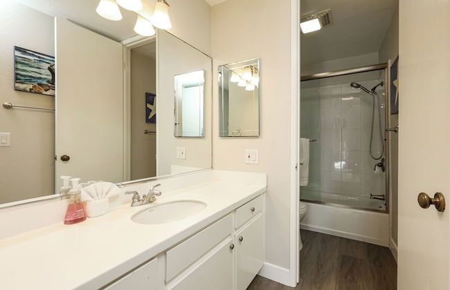 Oceanside Beach Condos - Photo 69