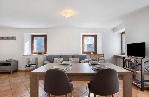 Tra Montagna e Città - Aosta - Foto 26