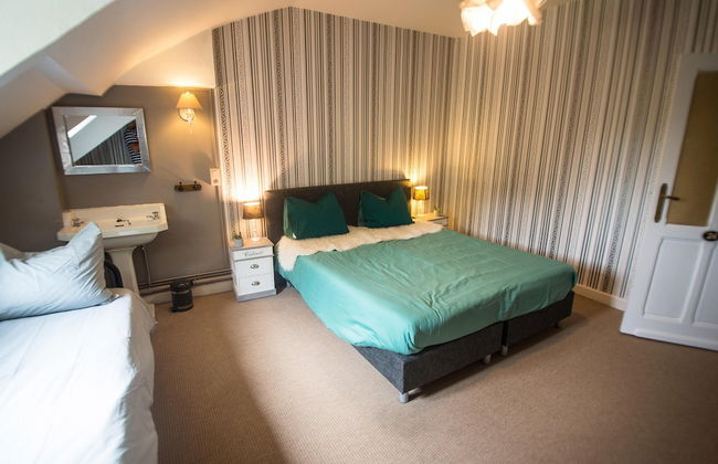 Magnificent Luxury Chateau in Vast Garden with Sauna & Hot Tubs - Photo 19