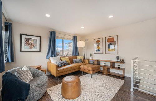 Walk to Broncos Stadium Hot tub & Rooftop - Foto 12