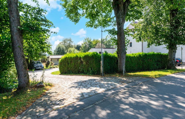 Spacious Villa With Tennis - Photo 30