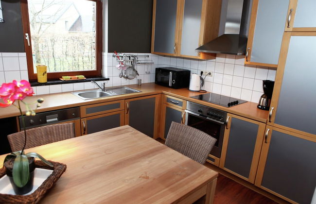 Charming Cottage With Jacuzzi Located Near Nature and ski Slopes - Photo 6