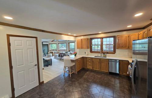 Pool Arcade Mtn Views Lake George Home Retreat WFH - Foto 16