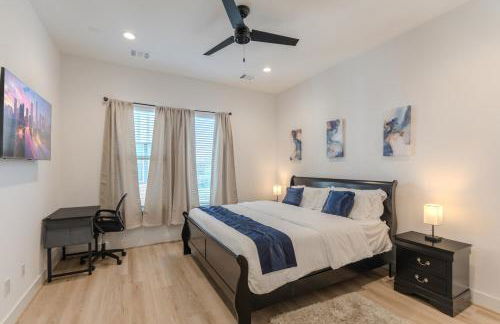 Luxury Charming 3BR 3Bath Free Wi-FI 8 Guests, Gated Home, Houston Downtown - Photo 6
