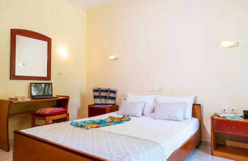 Aristides Hotel - Photo 22