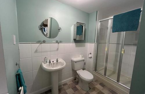 Holthart Town-House, Great for Groups, Families, Pets & Contractors - Photo 7