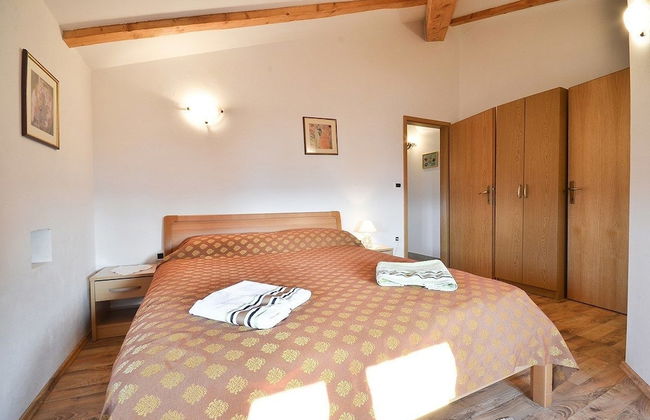 Bella Vista Apartments - Photo 8