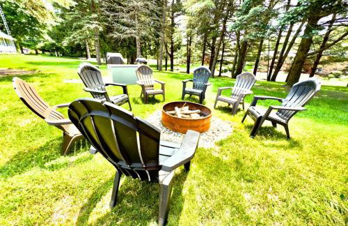 The Dorothy- Private Ravine Wooded Lot, with Game Room, Close to ALL! - Foto 25