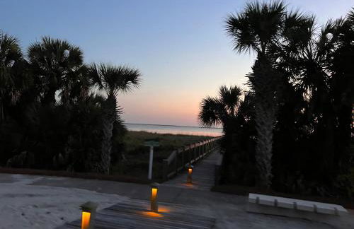 On Seabatical in Windmark Resort! - Bikes, Walk to Beach, Pool, Beach Gear, Golf Cart Incl! - Foto 44