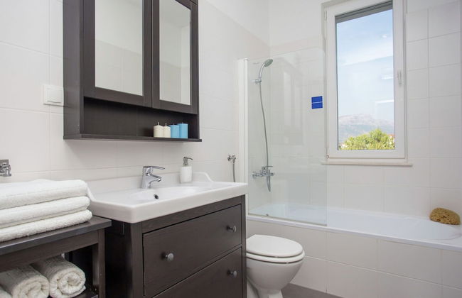 Villa in Kastel Novi Near Beach - Foto 18