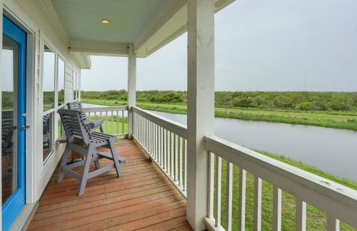 Steps to Bolivar Beach Home with Deck and Grill - Foto 3