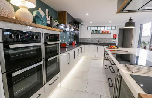 Capel Mawr, Basement 19 - Photo 16