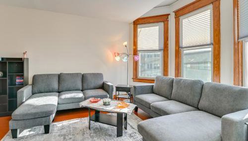 Walk to Washington Park: Remote Work-Ready Apt! - Foto 5