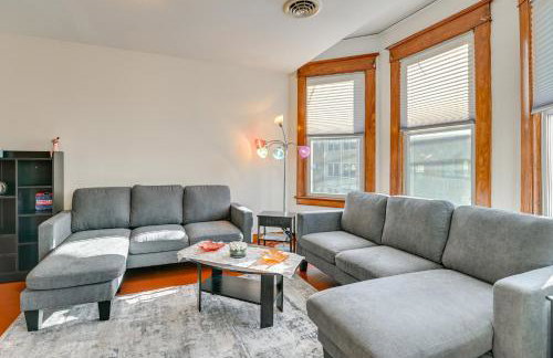 Walk to Washington Park: Remote Work-Ready Apt! - Foto 5